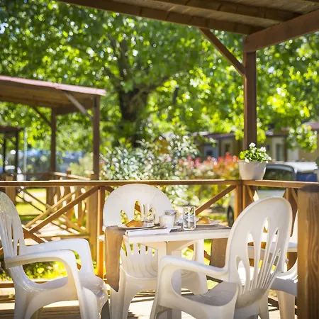 Mobile Homes Camping Resort Medveja 3*