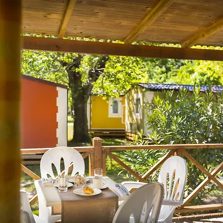 Mobile Homes Camping Resort Medveja 3*