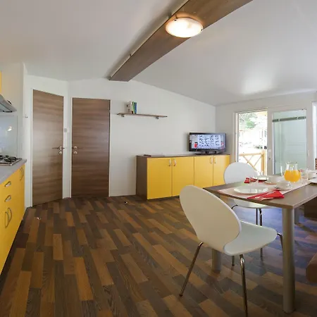 Parc de vacanță Mobile Homes Camping Resort Medveja 3*