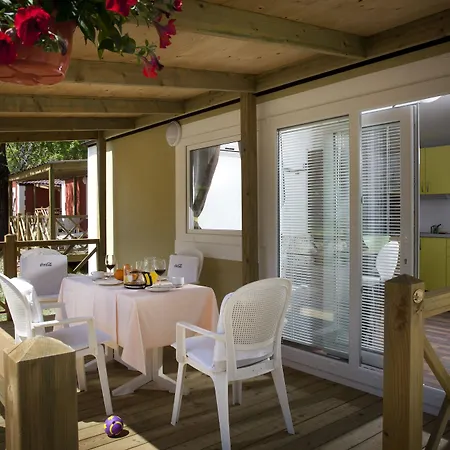 Mobile Homes Camping Resort Medveja 3*