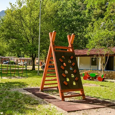 Mobile Homes Camping Resort Medveja Parc de vacanță 3*
