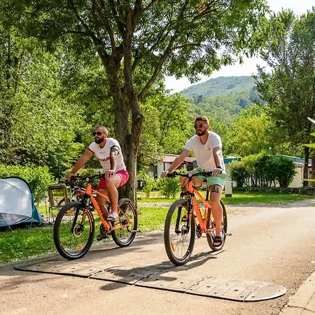 Parc de vacanță Mobile Homes Camping Resort Medveja Medveja
