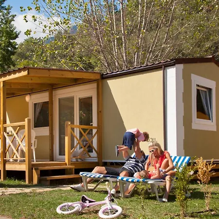 Parc de vacanță Mobile Homes Camping Resort Medveja 3*