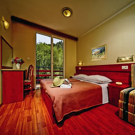 - By Liburnia & Vakantiepark 3*