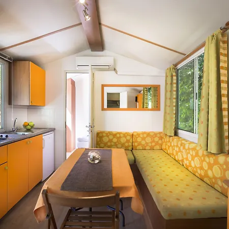 - By Liburnia & Vakantiepark Medveja