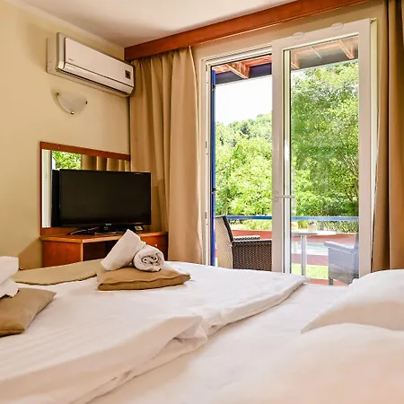 - By Liburnia & 3* Medveja