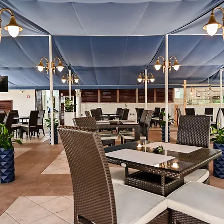 - By Liburnia & Vakantiepark Medveja