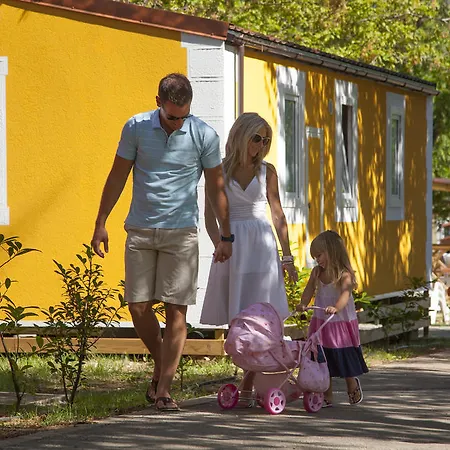 Parc de vacanță Mobile Homes Camping Resort Medveja 3*