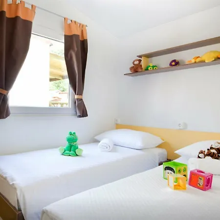 Parc de vacanță Mobile Homes Camping Resort Medveja