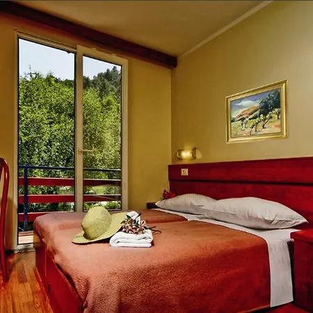 Parc de vacanță Mobile Homes Camping Resort Medveja 3*