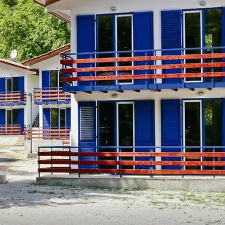 Mobile Homes Camping Resort Medveja Parc de vacanță